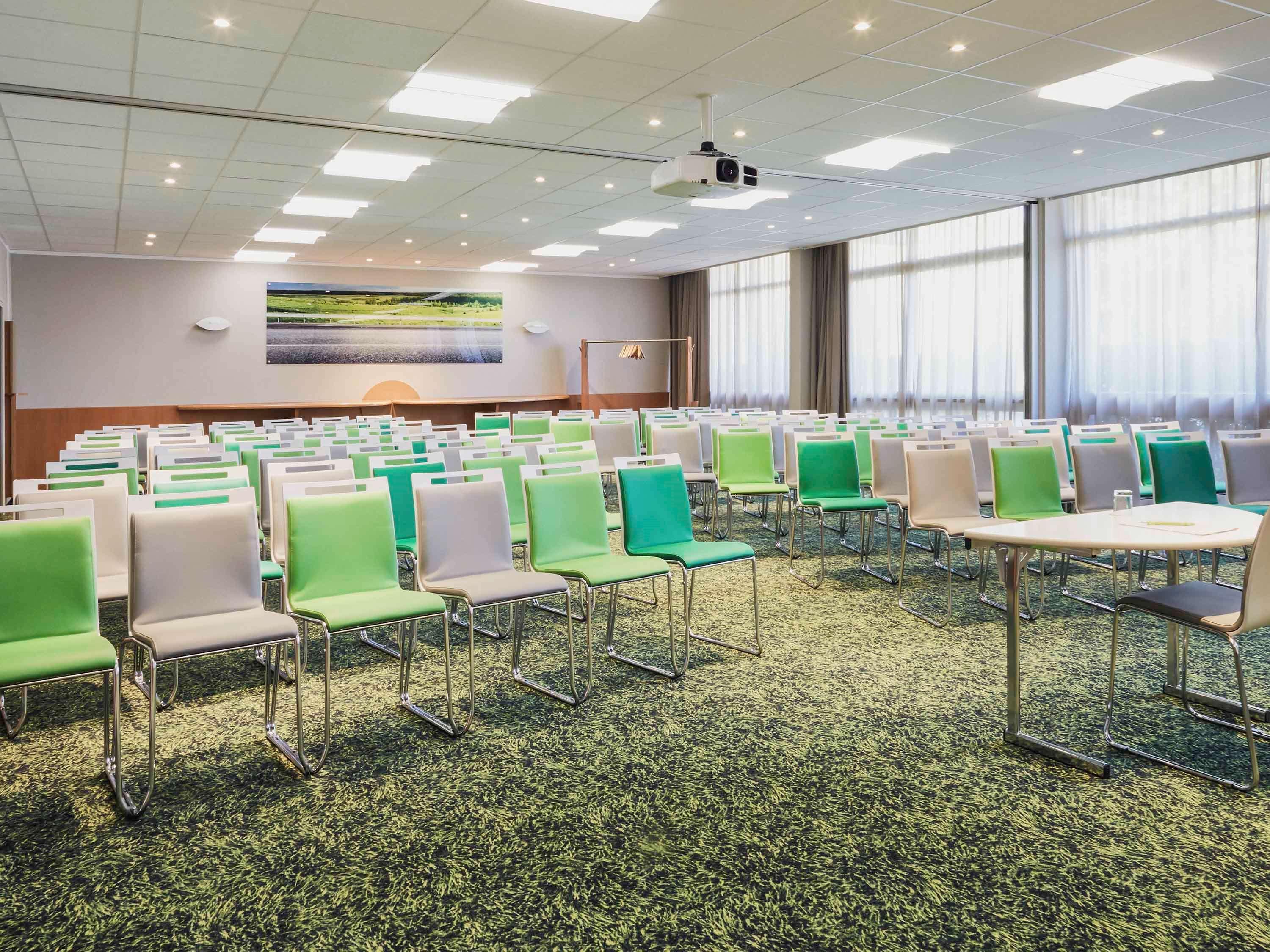 Ibis Styles Marseille Aeroport Hotel Vitrolles (Bouches-du-Rhone)