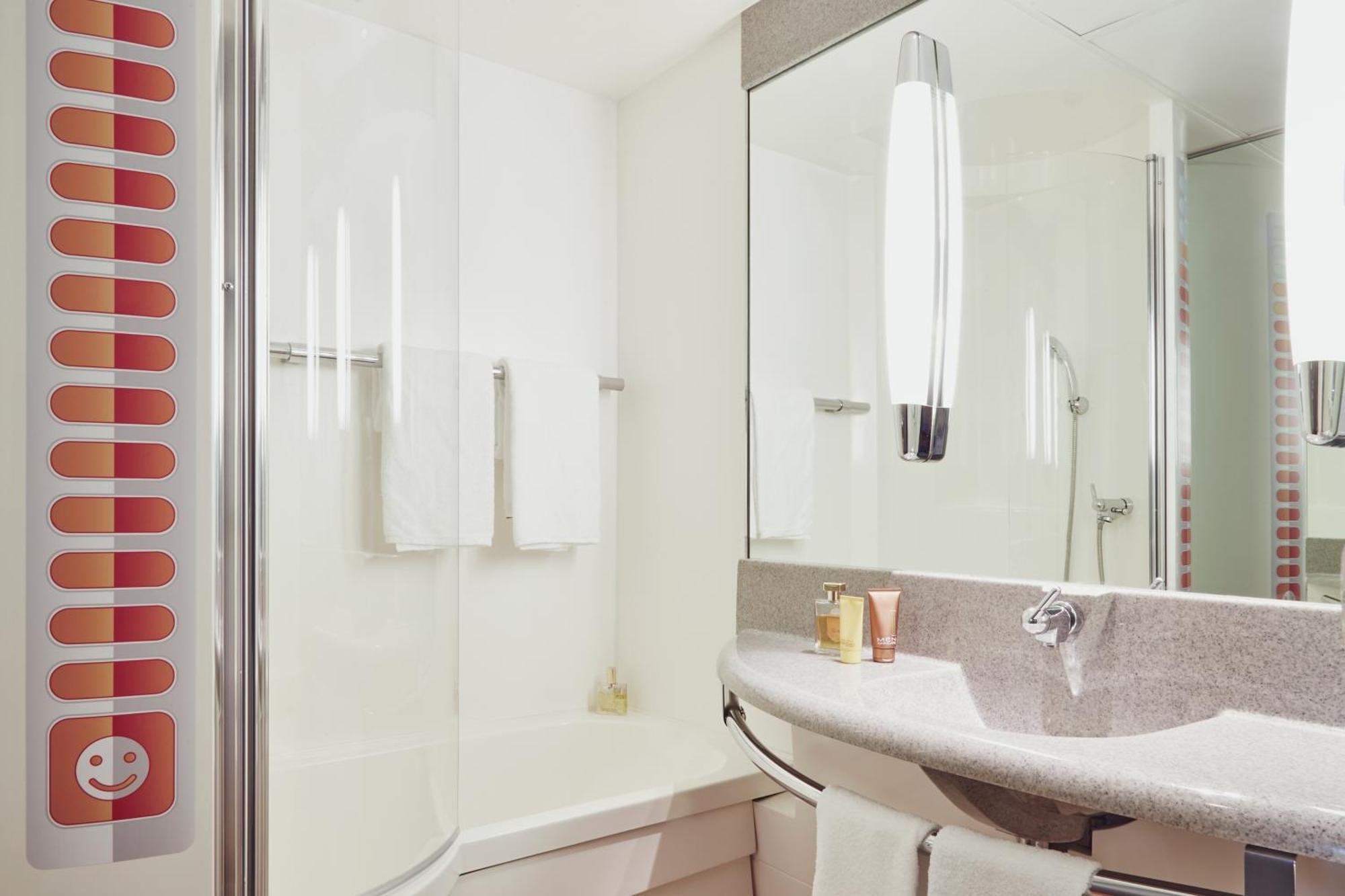 Ibis Styles Marseille Aeroport Hotel 3*