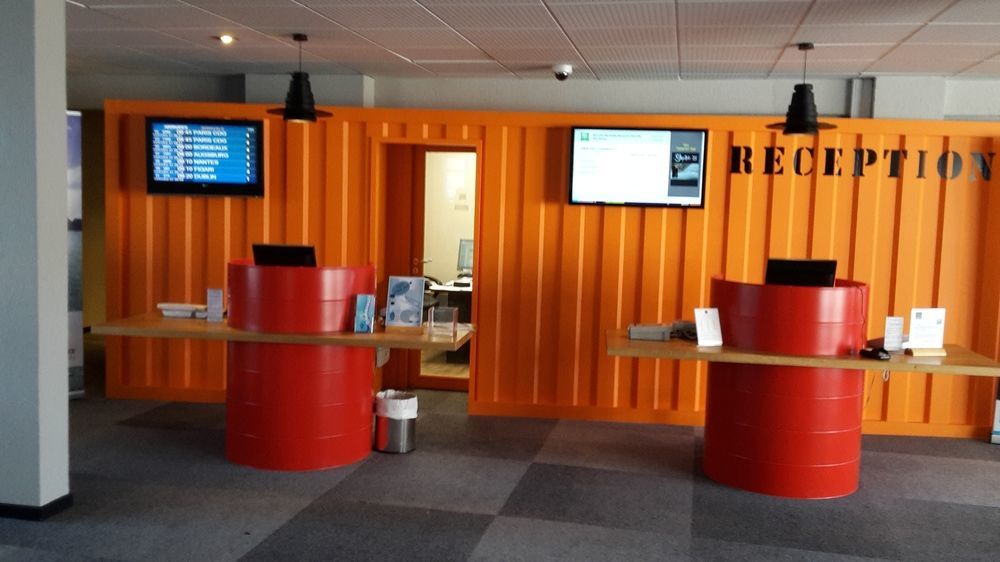 Hotel Ibis Styles Marseille Aeroport 3*
