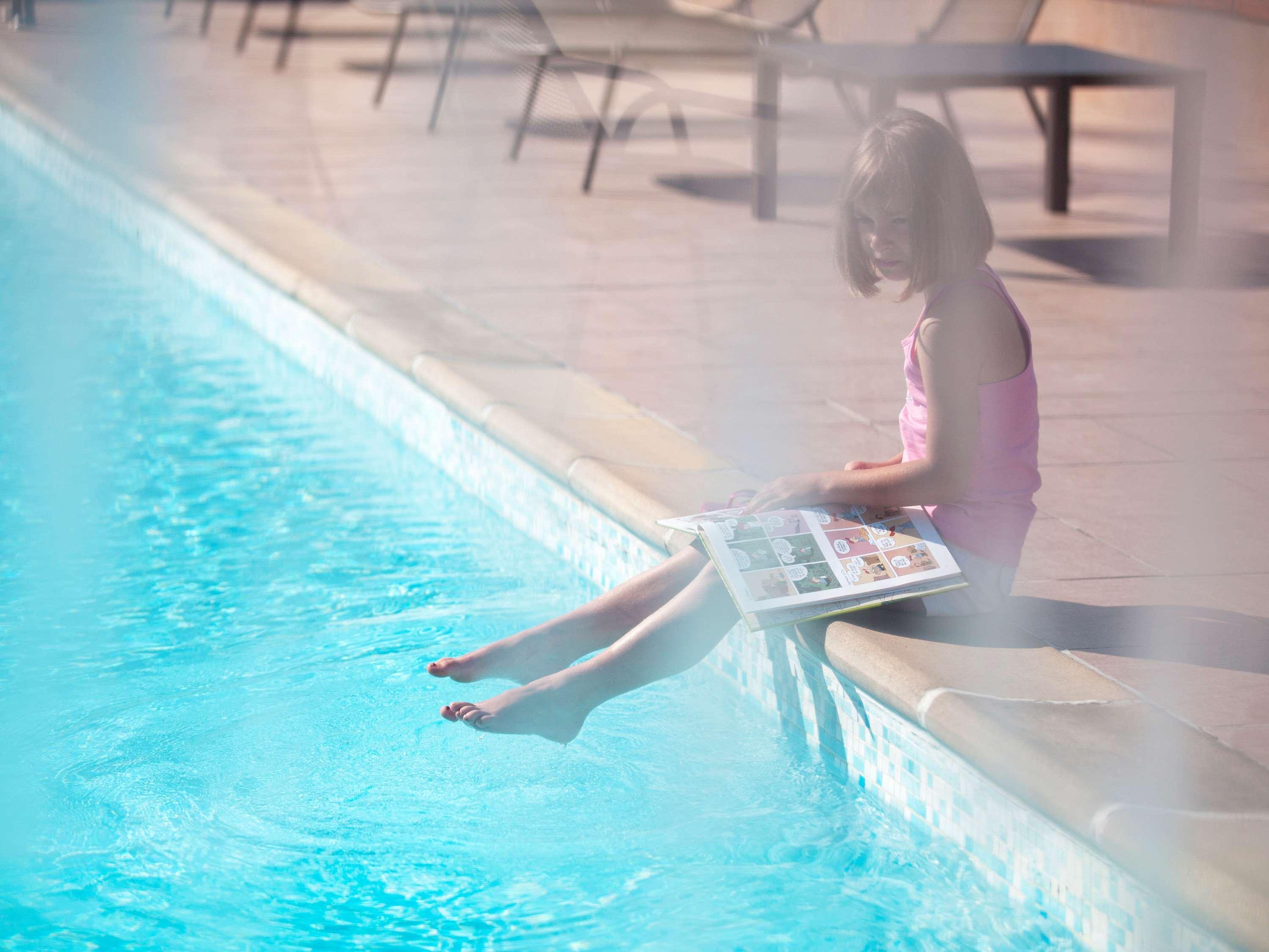 Ibis Styles Marseille Aeroport Hotel 3*