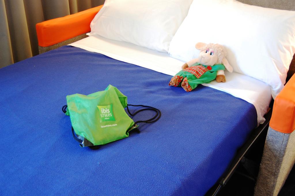 Ibis Styles Marseille Aeroport Hotel 3*